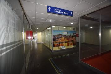 Oportunidade Exclusiva de Investimento no Coração do Porto: Conjunto de Lojas no Centro Comercial Sírius - Image# 8